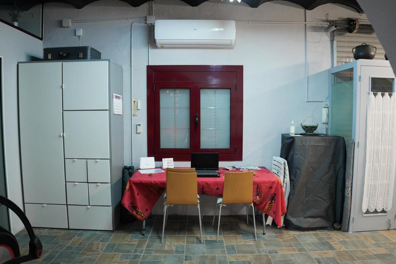 Estudi Suite Desvern Sant Just Desvern Bagian luar foto
